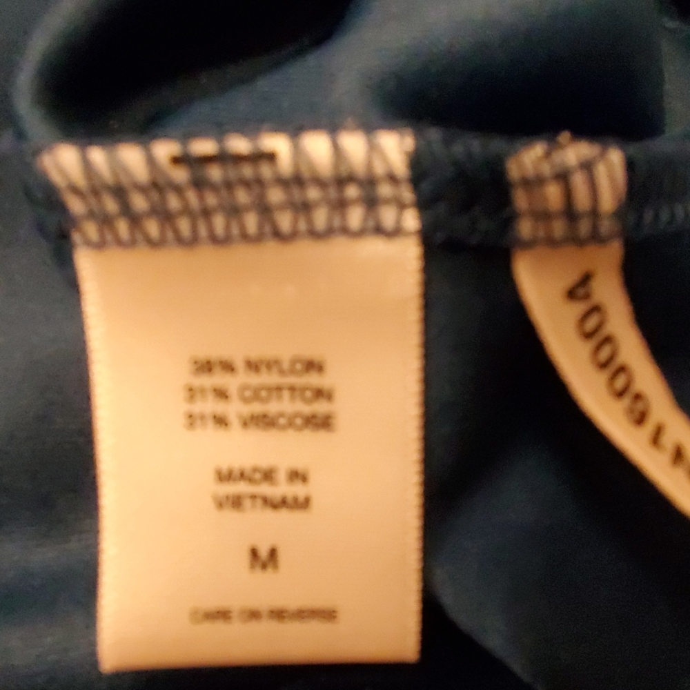 NY&C lace bell sleeve dress - Picture 7 of 8